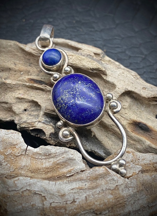 VINTAGE LAPIS AZUL SILVER PENDANT