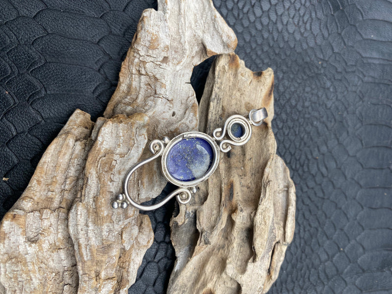 VINTAGE LAPIS AZUL SILVER PENDANT