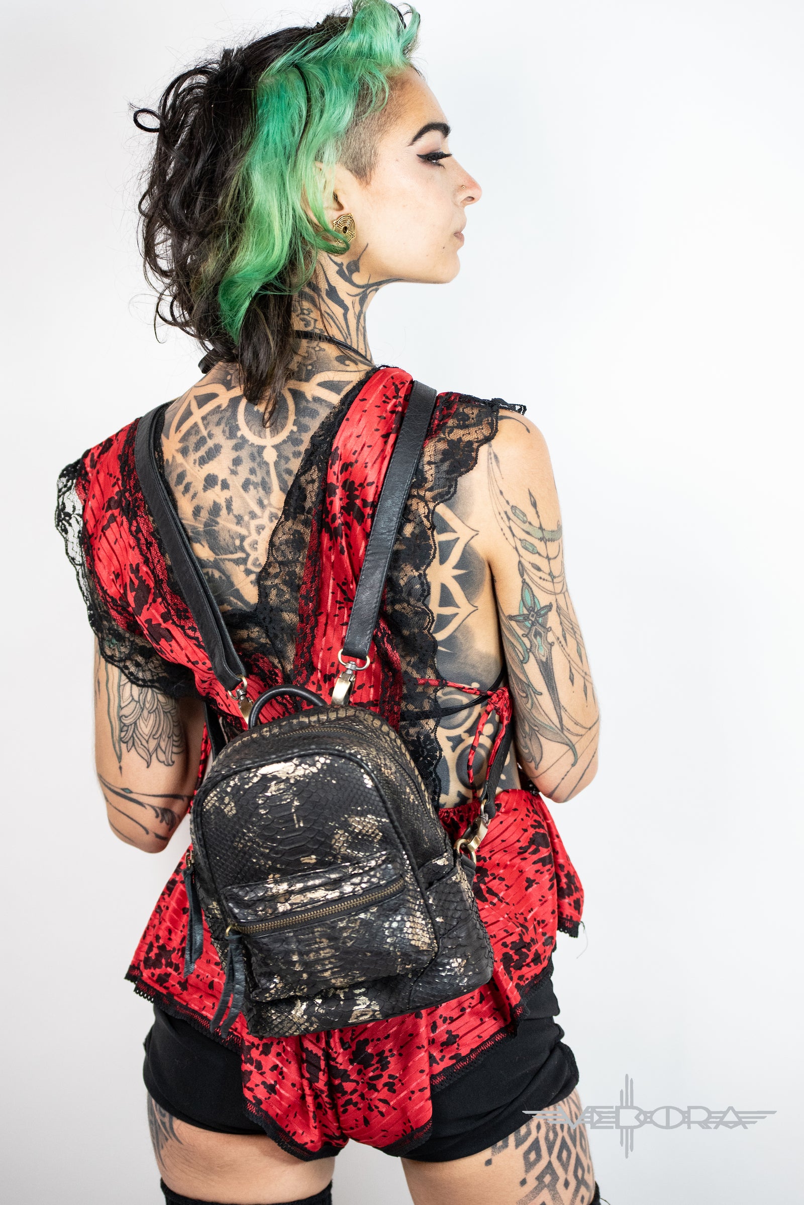 vedora-designs-snake-skin-back